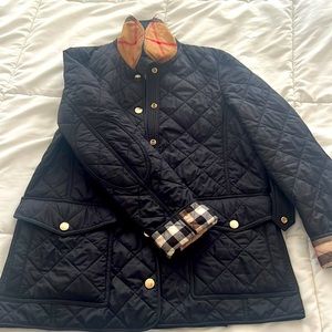 Burberry Women’s barn jacket